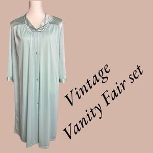 Vintage VanIty Fair Peignoir Set blue Women’s  Nightgown  Robe Nylon SIze Small